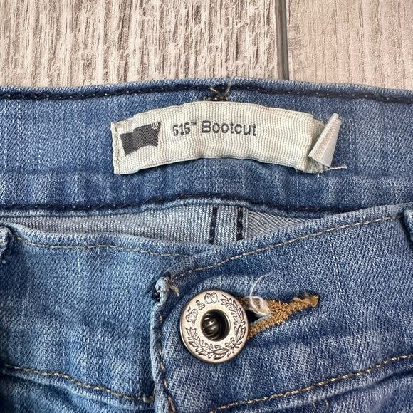 Levi's 515 Bootcut Light Wash Denim Jeans Womens Sz 6 Mid Rise Embroidery WPL423 - Picture 3 of 6